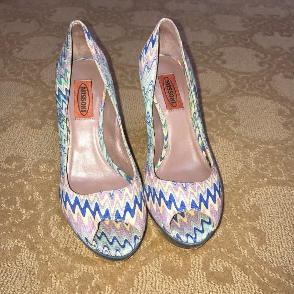 Missoni heels with classic design